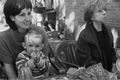 Внук Алексея Пичугина в гостях у Лии Ахеджаковой. Фото Владимира Телегина